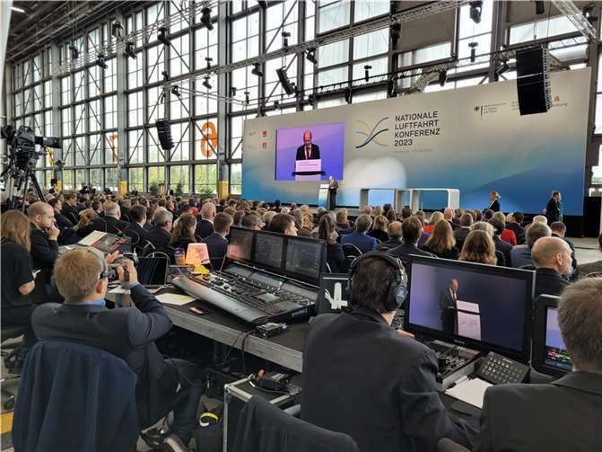 Eröffnungsrede von Bundeskanzler Olaf Scholz auf der 3. Nationalen Luftfahrtkonferenz.  Fotos: privat