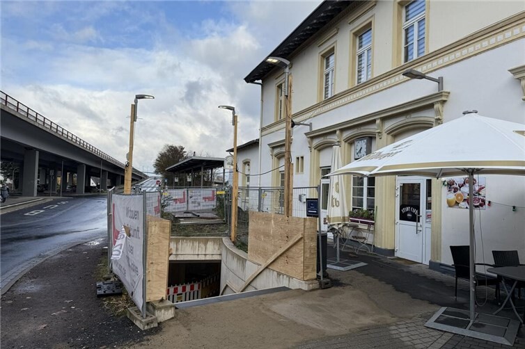 Erst nach einer ebenso kurzfristig bekanntgegeben Verschiebung auf den 17. November erfolgte die Öffnung am späten Vormittag.Fotos: Reiner Friedsam