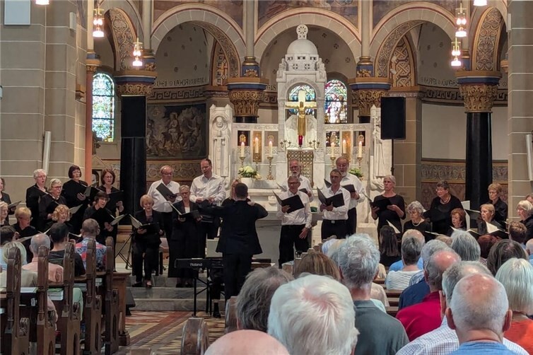 Erste Aufführung des diesjährigen Konzertprogramms in der Rosenkranzkirche in Bad Neuenahr