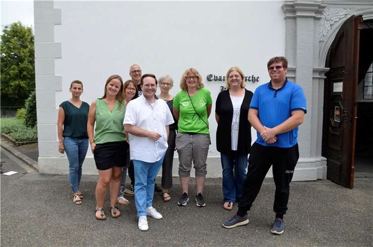 Erster Kreisbeigeordneter Pascal Badziong bei der Ferienfreizeit in Winningen.