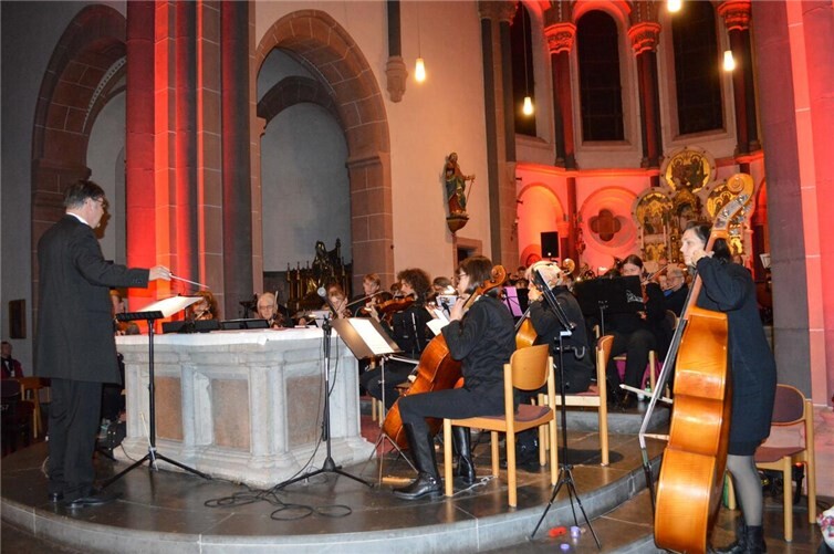 Erstmalig fand das Konzert in der Pfarrkirche Sankt Peter und Paul statt.