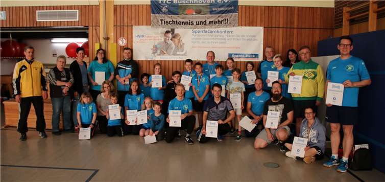 Erwachsene und Kinder traten beim Generationen-Turnier gegeneinander an.Foto: privat