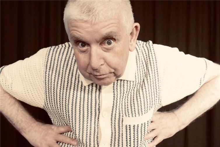 Erwin Grosche präsentiert „PIPIFAX DELUXE - Das neue Programm in der fünften Dimension“ im Hohen Haus.