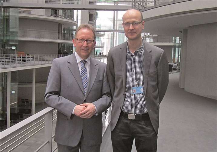 Erwin Rüddel, MdB und sein Bundestagspraktikant Jochen Ring.privat
