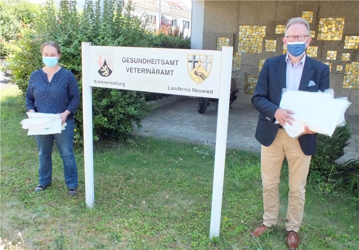 Erwin Rüddel, der heimische CDU-Bundestagsabgeordnete und Vorsitzende des Gesundheitsausschusses im Deutschen Bundestag, informierte sich beim Gesundheitsamt in Neuwied. Foto: Reinhard Vanderfuhr/Büro Rüddel)