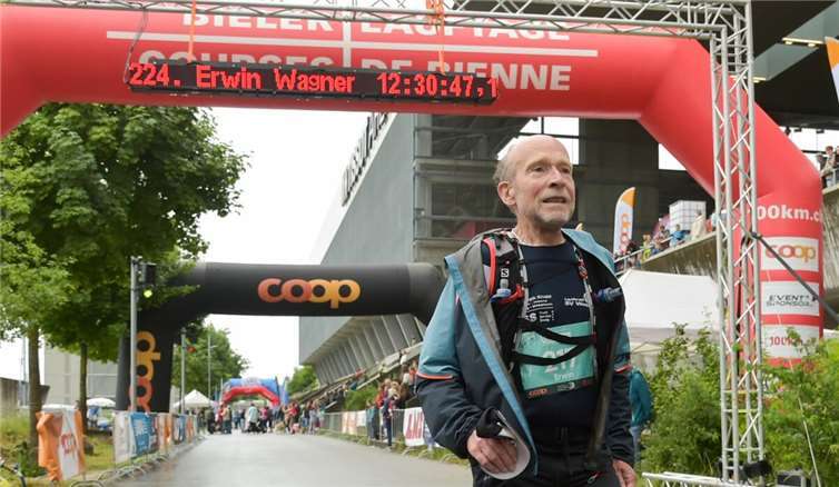 Erwin Wagner beim Zieleinlauf in Biel. Foto: Lauftreff Westum
