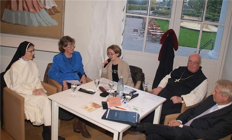 Es entwickelte sich eine lebhafte Diskussion.