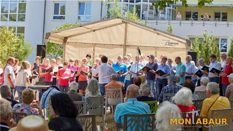 Es erklangen bekannte Melodien aus den Musicals „Mary Poppins“, „Tabaluga“, „Sister Act“ und „Abba - das Musical“.