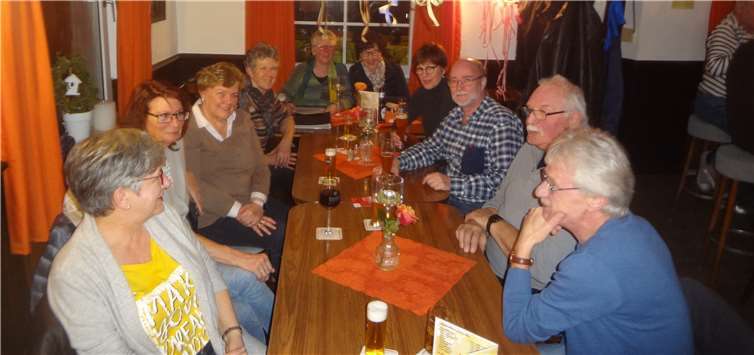Es fanden sich zehn Mitglieder in gemütlicher Runde zusammen.Foto: privat