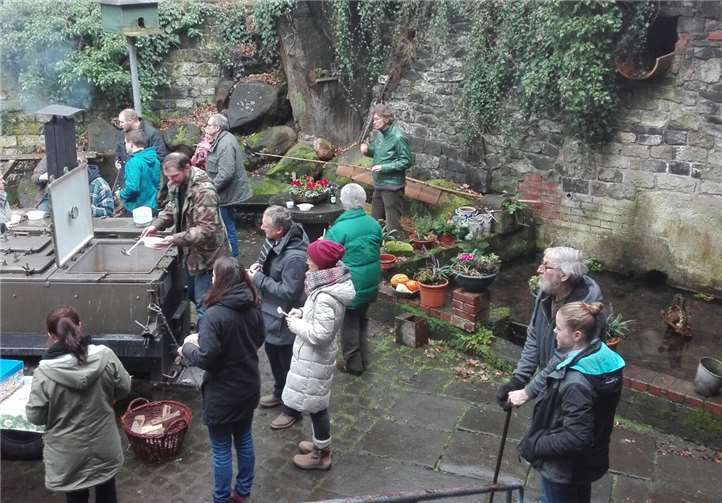 Es gab Deftiges aus der Gulaschkanone. privat