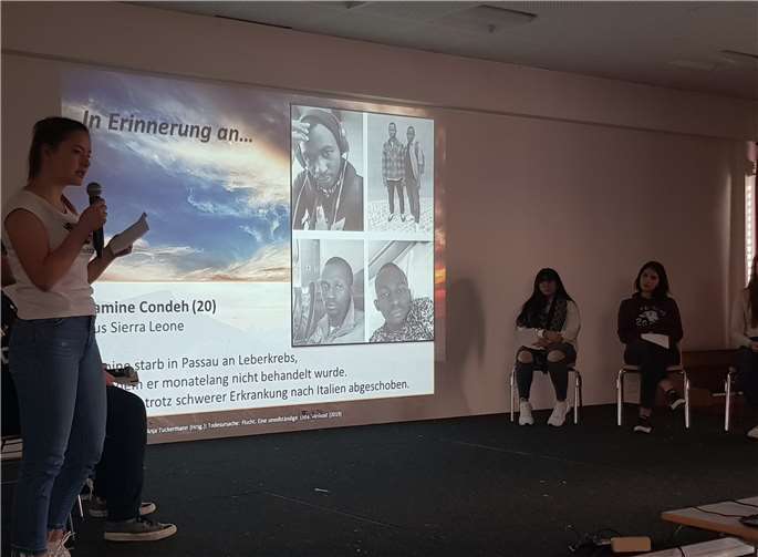 Es gab bei der Lesung viele Momente, die zeigten, dass das Publikum emotional beteiligt war.Foto: LES Neuwied