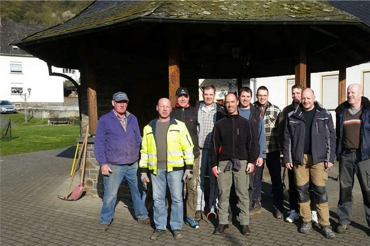 Es gab einiges zu tun, um den Unrat an den Wanderwegen usw. zu räumen. privat