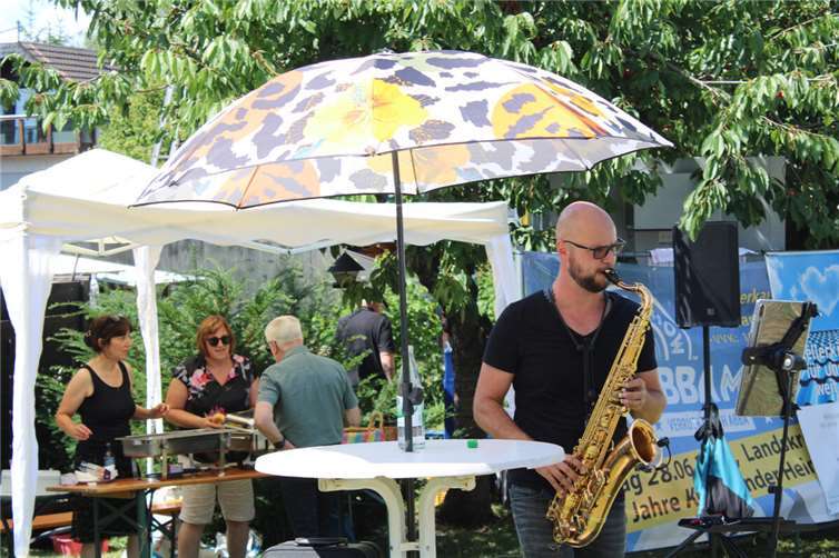 Kellerkinder feierten 50 Jahre gelebtes Miteinander Es gab jede Menge Live-Musik, unter anderem von „SaxoBonn“.