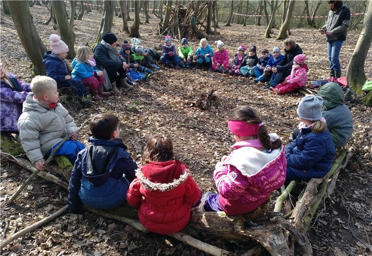 Es gab viel zu lernen über Wald und Flur ... und das richtige Räuberverhalten. Fotos: privat