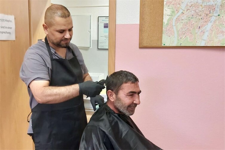Es geht um Wertschätzung und Menschenwürde: Das Angebot hat sich schnell rumgesprochen, die Termine sind regelmäßig ausgebucht.