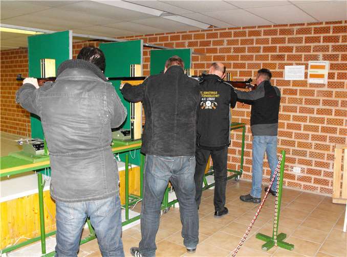 Es herrschte ein reger Andrang am Schießstand.privat