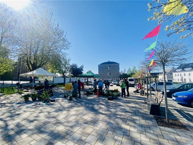 Es ist reichlich Platz verfügbar für tauschwillige Gärtnerinnen und Gärtner auf der Pflanzentauschbörse des Grünen Netzwerks Höhr-Grenzhausen am 25. April 2026
