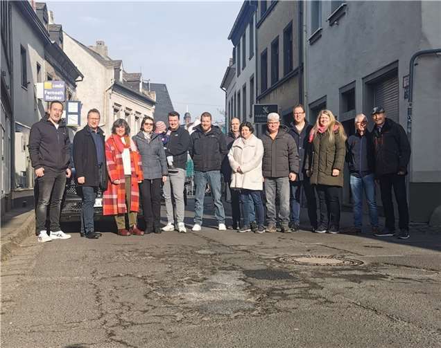 Es ist wirklich an der Zeit, dass die Ortsdurchfahrt erneuert wird.  Foto: privat