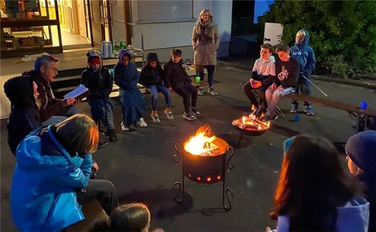 Es kamen so viele Anmeldungen zu den „Gruselgeschichten“ im Oktober 2022, dass zwei Lagerfeuer-Abende stattfanden! Fotos: privat