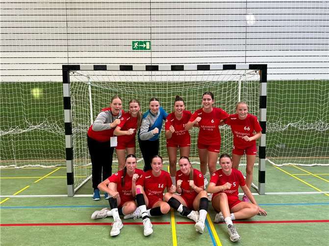 Es spielten: Maja Focke, Frida Weyer (beide Tor); Carolina Fetz, Mira Rausch, Lea Schwarzer, Filippa Lanser, Lia Wunder, Laura Bormann, Selina Löcher, Angelina Ahmig. Foto: JSG Welling/Bassenheim