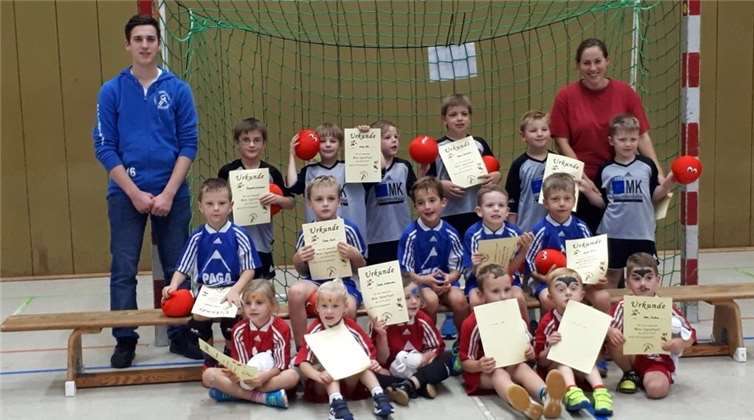 Es spielten für die HSG Swist: Anna Caminneci, Leonie van Zuilekum, Sarah Leßmann, Tino Pogacar, Tom Schweisfurth, Alexander Justus, Severin Robens, Martin Hach, Jakob Bison, Konstantinos Gotovos, Johann Burk, Benjamin Caminneci, Leonard Köhn, Finn Leßman, Robin Göddertz, Florian Schwingeler und Simon Heinemann. Privat