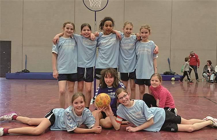 Es spielten mit: Alisa, Anna-Mareike, Annika, Carolina, Clara, Hannah, Jana, Kiara und Veronika. privat