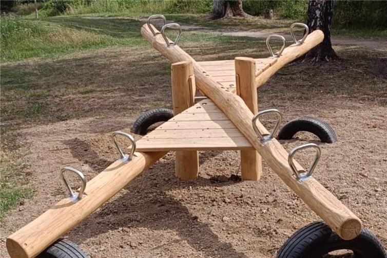 Es tolle neue Spielgeräte.