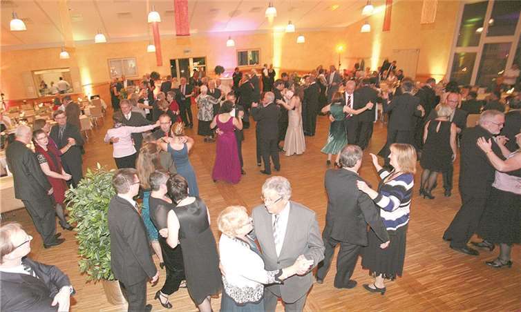 Es war eine rauschende Ballnacht, die die Initiative Pro-Münstermaifeld in der Stadthalle feierte.WE