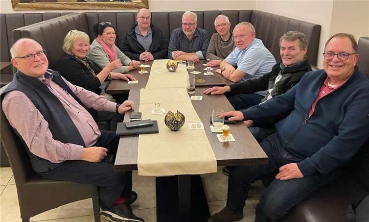 Es war eine schöne Gelegenheit, um den Zusammenhalt im Team zu stärken und gemeinsam auf die bevorstehenden Herausforderungen im neuen Jahr zu blicken. Quelle: Freie Wählergruppe Maifeld e.V.
