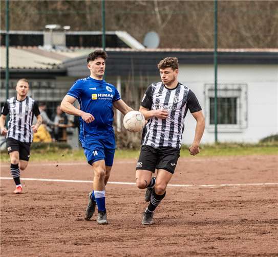 Es war von Beginn an ein vom Kampf geprägtes Spiel auf der roten Erde.Fotos: privat