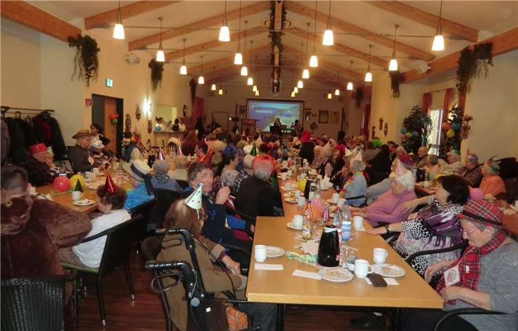 Es wurde am Nachmittag viel geschunkelt und gelacht.privat