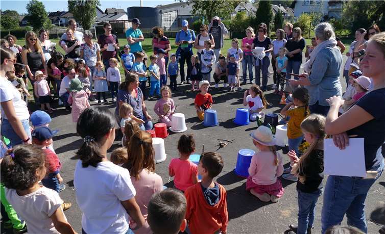 Es wurde getrommelt, gesungen und neue Bekanntschaften wurden gemacht.