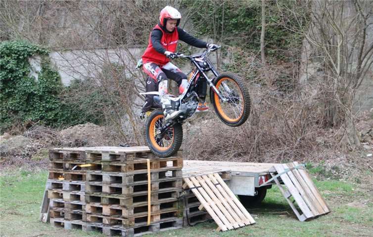 Es wurde viel besprochen, neues für die Saison geplant und es gab den beabsichtigten Austausch zwischen den Sparten des AAC Bad Neuenahr.Foto: privat