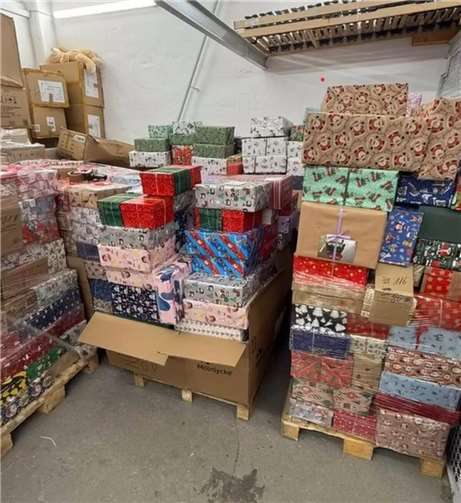 455 Weihnachtspäckchen für notleidende ukrainische Kinder gespendet Es wurden bereits viele Weihnachtspäckchen gesammelt. Foto: Ges. Bochum-Donezk