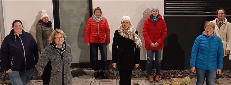 Es wurden gewählt: v.li. Manuela Albrecht (Beisitzerin), Susanne Bauch (Beisitzerin), Nadine Hermann (Beisitzerin), Iris Hermann (1. Vorsitzende), Petra Röther (Schriftführerin), Anja Förster (Kassiererin), Susann Grothe (2. Vorsitzende), Kerstin Ruth (Beisitzerin).Foto: privat