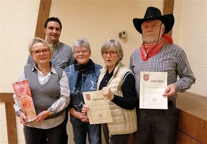 Etliche Mitglieder wurden für ihre langjährige Treue zum Verein geehrt.