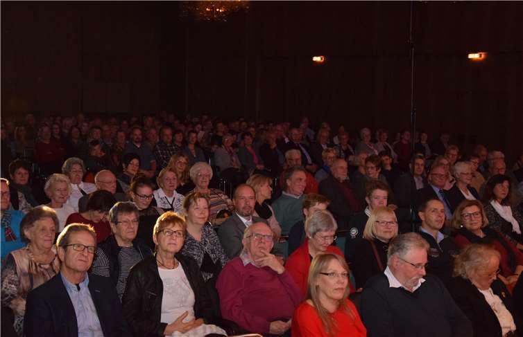 Etwa 1800 Gäste füllten die Halle während des dreitägigen Aufführungsmarathons.