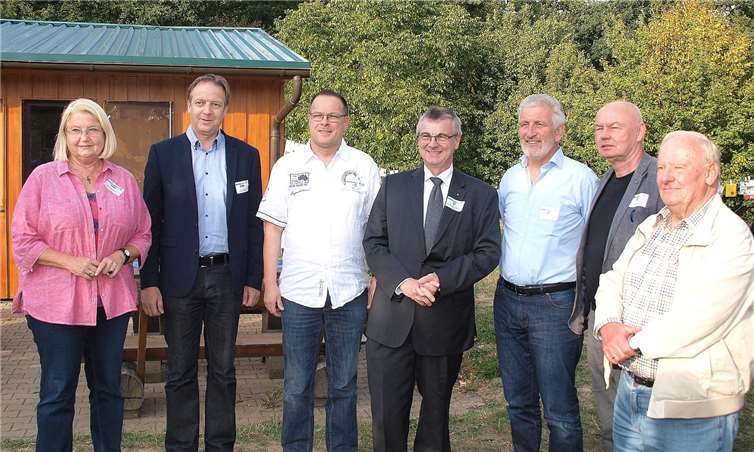 Etwa 60 geladene Gäste, darunter neben Landrat Dr. Alexander Saftig auch Vertreter der Politik und der Jugendverbände aus dem Kreis Mayen-Koblenz nahmen am Sommer-Grill-Fest des KJR teil.