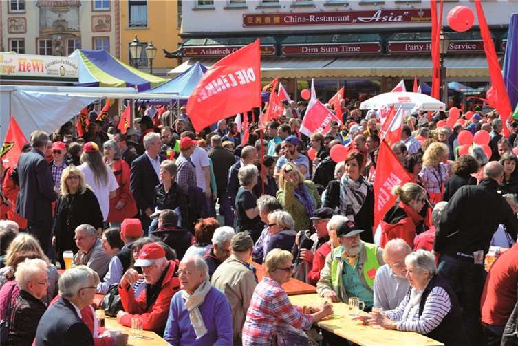 Etwa 700 Teilnehmer waren bei der Maikundgebung auf dem Koblenzer Münzplatz zusammengekommen.