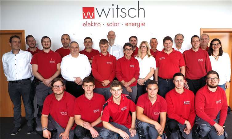 Etwa zwei Dutzend Mitarbeiter beschäftigt die Firma Elektro Witsch GmbH & Co. KG aus der Grafschaft.Fotos: JOST