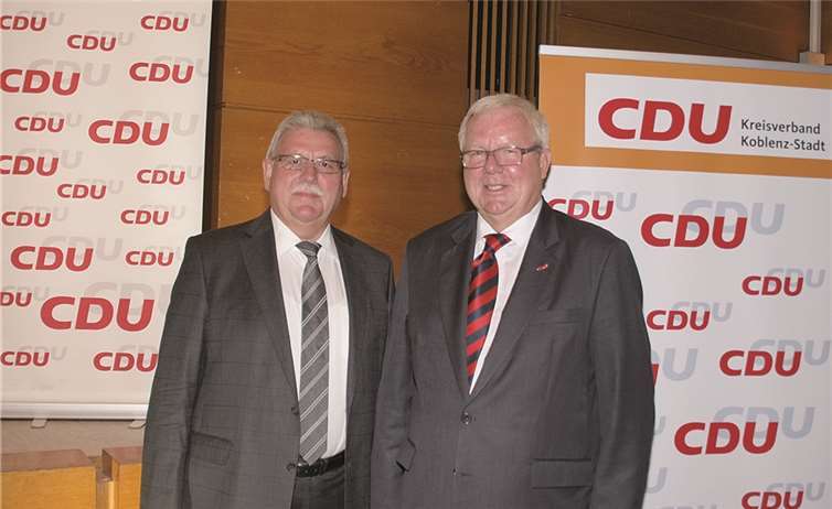 Europaabgeordneter Dr.Werner Langen zum Thema „Wie geht es weiter in Europa“ und der Bundestagsabgeordnete Dr.Michael Fuchs mit dem Thema „34 Tage vor der Bundestagswahl“. (v.l.)  US