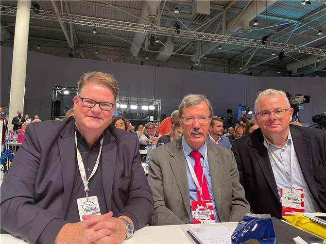 Europaabgeordneter Ralf Seekatz, Karl-Heinz Boll und Dr. Andreas Nick (v.l.n.r.) nahmen am CDU-Bundesparteitag teil.  Foto: CDU-Kreisverband Westerwald