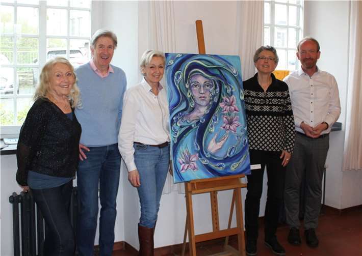 Eva-Maria Kreuter (Präsidentin der Are-Gilde), Hans Castelli, Angelika Castelli, Gisela Franz (Leiterin der Stadtbibliothek) und Ralf Schlegel (v.l.). Foto: Are-Gilde / Petra Schlegel
