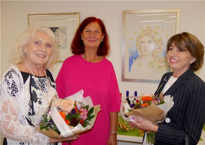Eva-Maria Kreuter, Ulrike Dobrowolny, Monika LessenichFotos: Hospiz-Verein Rhein-Ahr