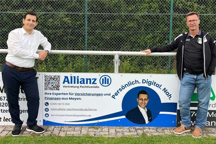 Evanggelos Pechlivanidis und der 1. Vorsitzende des JSV Ettringen, Dieter Schäfer.  Foto: privat