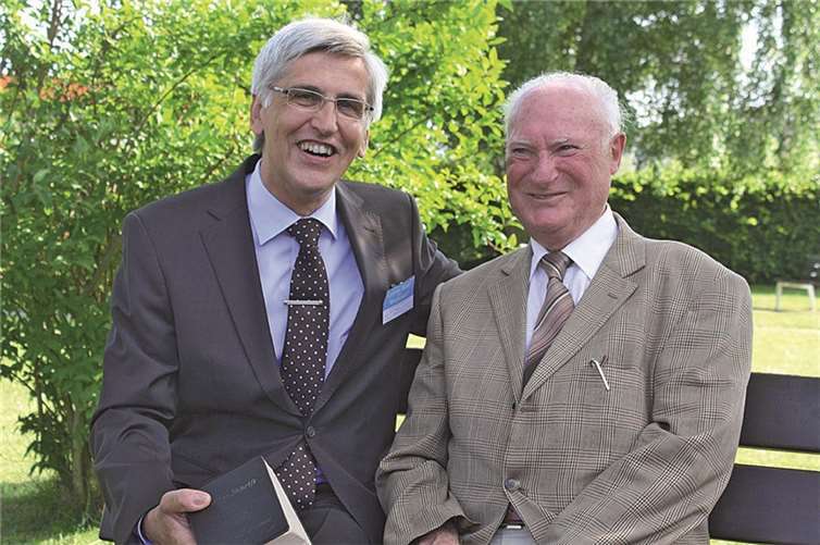 Ewald Kohberg (rechts) beim Treffen mit Rolf Kaven in Meckenheim. JZ