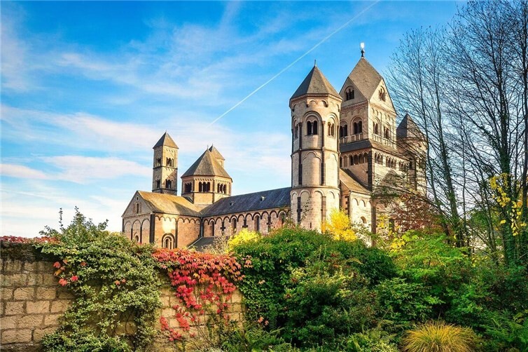 Ex-Bundeskanzlerin Angela Merkel kam zur Fastenpredigt nach Maria Laach.  Foto: pixabay.com