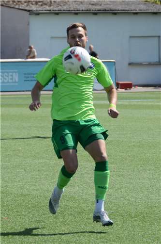 Ex-Profi Vadim Semchuk aus der Ukraine ist mittlerweile fest ins Engerser Team integriert. In Mülheim-Kärlich verhinderte er mit seiner Entschlossenheit den Ausgleichstreffer der Gastgeber.