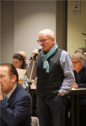 Ex-Stadtrat Werner Hammes wandte sich als Bürger in der Einwohnerfragestunde an den Stadtvorstand.