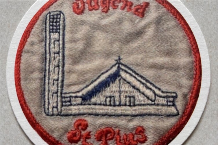 Extra für das Revival ließ ein Mitglied des Organisationsteams Bierdeckel mit dem Pius-Jugend-Logo von damals bedrucken.